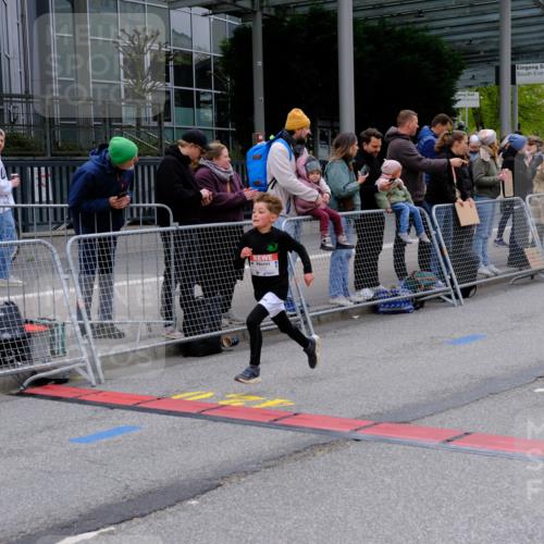 25.04.2026 - Das Zehntel Tim E. http://msf.ph/oto/9573495 25.04.2026 10:46:30 Ziel 5487, 6507 meine-sportfotos.de