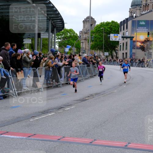 25.04.2026 - Das Zehntel Tim E. http://msf.ph/oto/9573512 25.04.2026 10:46:42 Ziel 6334, 6726, 6753 meine-sportfotos.de