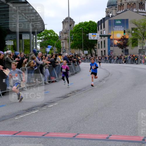 25.04.2026 - Das Zehntel Tim E. http://msf.ph/oto/9573514 25.04.2026 10:46:43 Ziel 6334, 6726, 6753 meine-sportfotos.de
