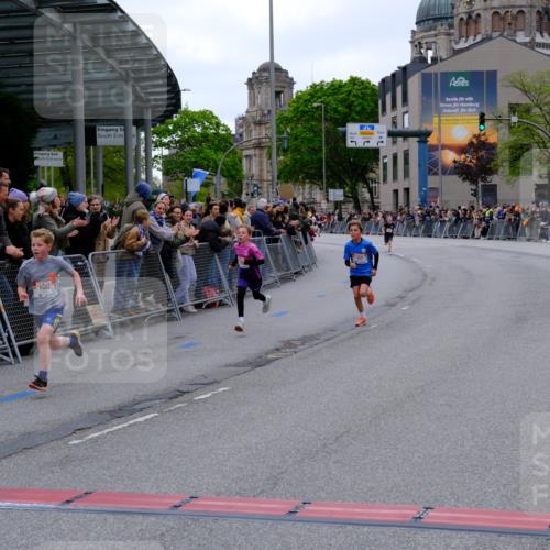 25.04.2026 - Das Zehntel Tim E. http://msf.ph/oto/9573515 25.04.2026 10:46:43 Ziel 6334, 6726, 6753 meine-sportfotos.de