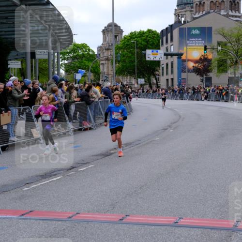 25.04.2026 - Das Zehntel Tim E. http://msf.ph/oto/9573520 25.04.2026 10:46:44 Ziel 6334, 6726, 6753 meine-sportfotos.de
