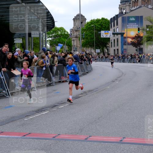 25.04.2026 - Das Zehntel Tim E. http://msf.ph/oto/9573522 25.04.2026 10:46:44 Ziel 6334, 6726, 6753 meine-sportfotos.de