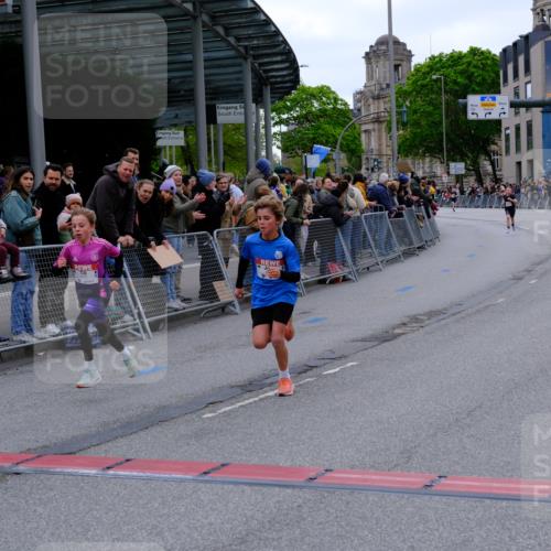 25.04.2026 - Das Zehntel Tim E. http://msf.ph/oto/9573526 25.04.2026 10:46:44 Ziel 6334, 6726, 6753 meine-sportfotos.de