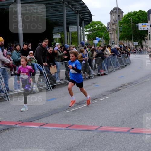 25.04.2026 - Das Zehntel Tim E. http://msf.ph/oto/9573527 25.04.2026 10:46:45 Ziel 6334, 6726, 6753 meine-sportfotos.de