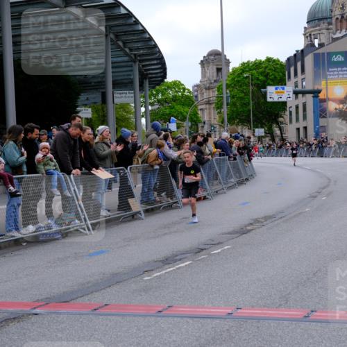 25.04.2026 - Das Zehntel Tim E. http://msf.ph/oto/9573532 25.04.2026 10:46:50 Ziel 6334, 6682, 6726, 6753 meine-sportfotos.de
