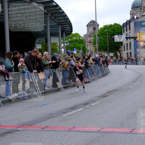25.04.2026 - Das Zehntel Tim E. http://msf.ph/oto/9573533 25.04.2026 10:46:50 Ziel 6334, 6682, 6726, 6753 meine-sportfotos.de