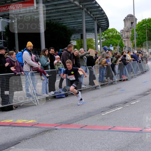 25.04.2026 - Das Zehntel Tim E. http://msf.ph/oto/9573537 25.04.2026 10:46:51 Ziel 6334, 6682, 6753 meine-sportfotos.de