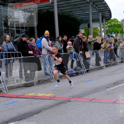 25.04.2026 - Das Zehntel Tim E. http://msf.ph/oto/9573540 25.04.2026 10:46:51 Ziel 6334, 6682, 6753 meine-sportfotos.de