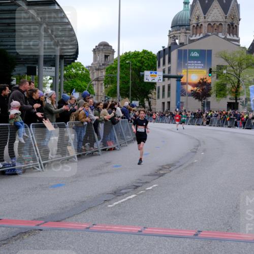 25.04.2026 - Das Zehntel Tim E. http://msf.ph/oto/9573546 25.04.2026 10:46:58 Ziel 5573, 6682 meine-sportfotos.de