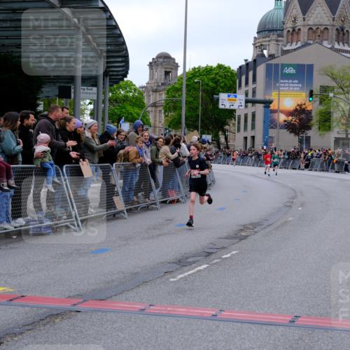 25.04.2026 - Das Zehntel Tim E. http://msf.ph/oto/9573549 25.04.2026 10:46:58 Ziel 5573, 6682 meine-sportfotos.de