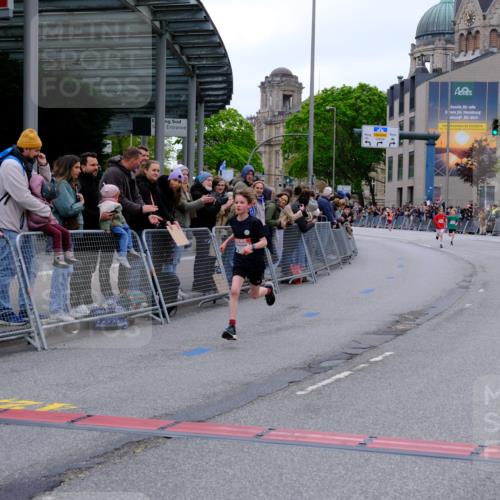 25.04.2026 - Das Zehntel Tim E. http://msf.ph/oto/9573552 25.04.2026 10:46:59 Ziel 5573 meine-sportfotos.de