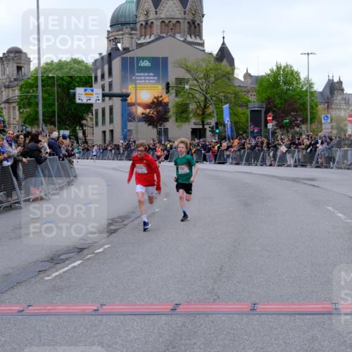 25.04.2026 - Das Zehntel Tim E. http://msf.ph/oto/9573561 25.04.2026 10:47:05 Ziel 5573, 6158, 7984 meine-sportfotos.de