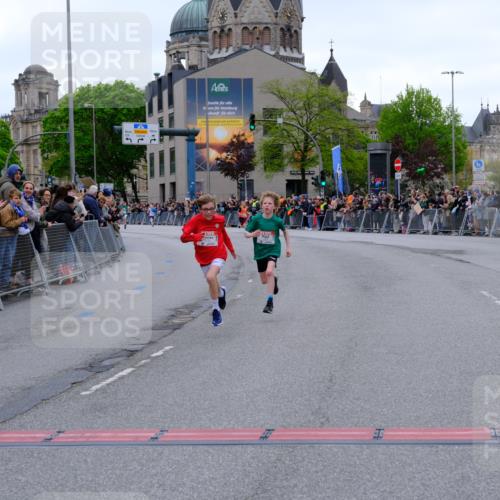 25.04.2026 - Das Zehntel Tim E. http://msf.ph/oto/9573563 25.04.2026 10:47:06 Ziel 5573, 6158, 7984 meine-sportfotos.de
