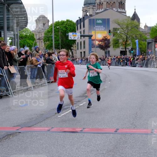 25.04.2026 - Das Zehntel Tim E. http://msf.ph/oto/9573568 25.04.2026 10:47:06 Ziel 5573, 6158, 7984 meine-sportfotos.de