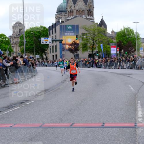 25.04.2026 - Das Zehntel Tim E. http://msf.ph/oto/9573574 25.04.2026 10:47:13 Ziel 6158, 7412, 7742, 7961, 7984 meine-sportfotos.de