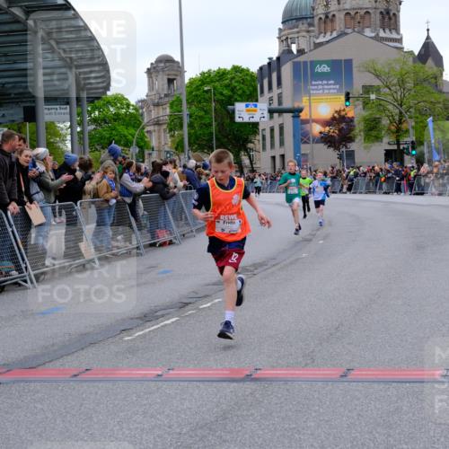 25.04.2026 - Das Zehntel Tim E. http://msf.ph/oto/9573582 25.04.2026 10:47:15 Ziel 7159, 7412, 7742, 7961 meine-sportfotos.de