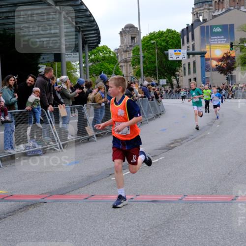 25.04.2026 - Das Zehntel Tim E. http://msf.ph/oto/9573586 25.04.2026 10:47:15 Ziel 7159, 7412, 7742, 7961 meine-sportfotos.de