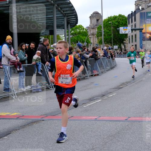 25.04.2026 - Das Zehntel Tim E. http://msf.ph/oto/9573589 25.04.2026 10:47:15 Ziel 7159, 7412, 7742, 7961 meine-sportfotos.de