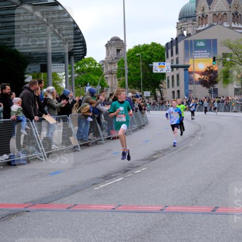 25.04.2026 - Das Zehntel Tim E. http://msf.ph/oto/9573593 25.04.2026 10:47:16 Ziel 7159, 7412, 7742, 7961 meine-sportfotos.de