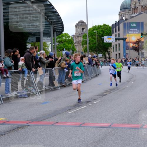 25.04.2026 - Das Zehntel Tim E. http://msf.ph/oto/9573595 25.04.2026 10:47:17 Ziel 7159, 7412, 7709, 7742, 7961 meine-sportfotos.de
