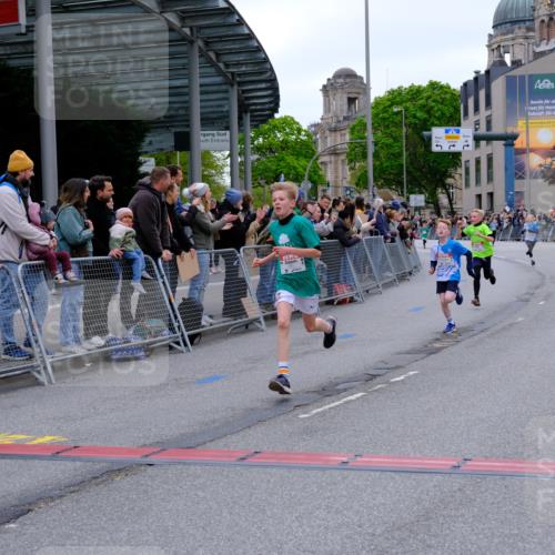 25.04.2026 - Das Zehntel Tim E. http://msf.ph/oto/9573597 25.04.2026 10:47:17 Ziel 7159, 7412, 7709, 7742, 7961 meine-sportfotos.de