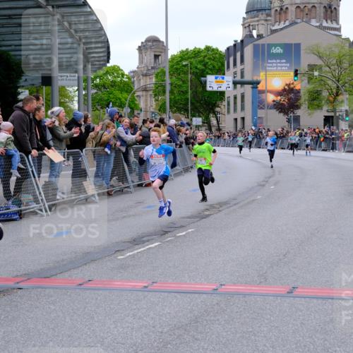 25.04.2026 - Das Zehntel Tim E. http://msf.ph/oto/9573600 25.04.2026 10:47:18 Ziel 7159, 7412, 7709, 7742, 7961 meine-sportfotos.de