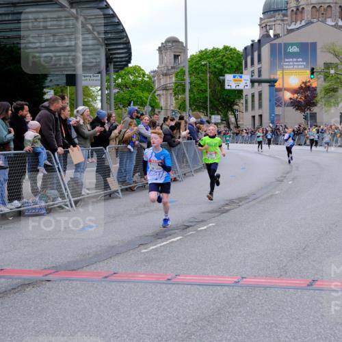 25.04.2026 - Das Zehntel Tim E. http://msf.ph/oto/9573602 25.04.2026 10:47:18 Ziel 7159, 7412, 7709, 7742, 7961 meine-sportfotos.de