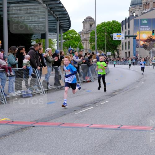 25.04.2026 - Das Zehntel Tim E. http://msf.ph/oto/9573604 25.04.2026 10:47:18 Ziel 7159, 7412, 7709, 7742, 7961 meine-sportfotos.de