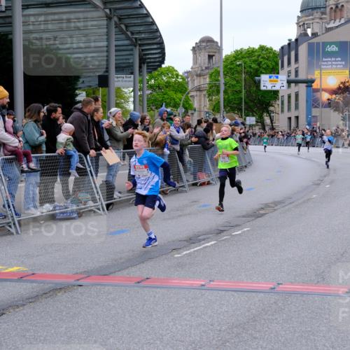 25.04.2026 - Das Zehntel Tim E. http://msf.ph/oto/9573605 25.04.2026 10:47:18 Ziel 7159, 7412, 7709, 7742, 7961 meine-sportfotos.de