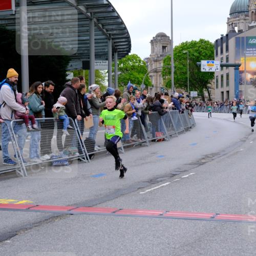 25.04.2026 - Das Zehntel Tim E. http://msf.ph/oto/9573609 25.04.2026 10:47:19 Ziel 7159, 7412, 7709, 7742, 7961 meine-sportfotos.de