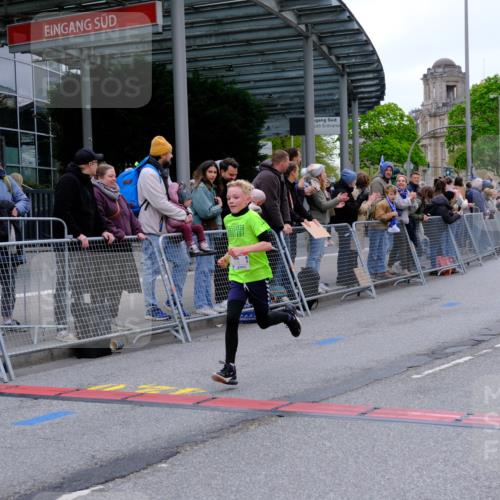 25.04.2026 - Das Zehntel Tim E. http://msf.ph/oto/9573613 25.04.2026 10:47:19 Ziel 7159, 7412, 7709, 7742, 7961 meine-sportfotos.de