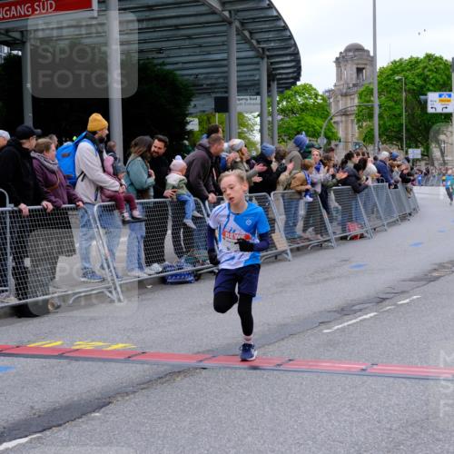 25.04.2026 - Das Zehntel Tim E. http://msf.ph/oto/9573624 25.04.2026 10:47:23 Ziel 6062, 6956, 7159, 7496, 7612, 7709, 7742, 7961 meine-sportfotos.de