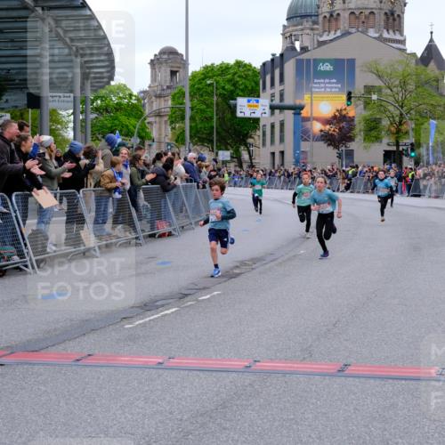 25.04.2026 - Das Zehntel Tim E. http://msf.ph/oto/9573628 25.04.2026 10:47:24 Ziel 6062, 6956, 7159, 7496, 7612, 7709, 7742, 7891, 7961 meine-sportfotos.de