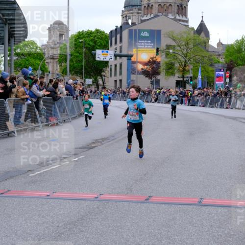 25.04.2026 - Das Zehntel Tim E. http://msf.ph/oto/9573645 25.04.2026 10:47:27 Ziel 6062, 6103, 6956, 7496, 7539, 7612, 7709, 7891 meine-sportfotos.de