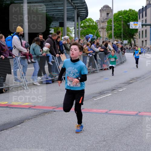 25.04.2026 - Das Zehntel Tim E. http://msf.ph/oto/9573651 25.04.2026 10:47:28 Ziel 6062, 6103, 6956, 7496, 7539, 7612, 7709, 7891 meine-sportfotos.de