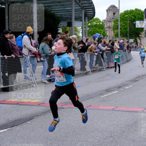 25.04.2026 - Das Zehntel Tim E. http://msf.ph/oto/9573652 25.04.2026 10:47:28 Ziel 6062, 6103, 6956, 7496, 7539, 7612, 7709, 7891 meine-sportfotos.de
