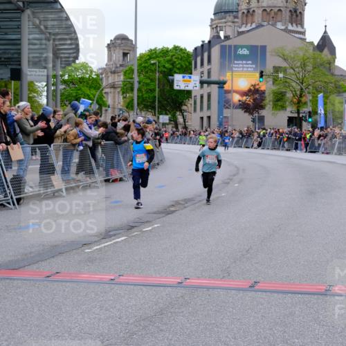 25.04.2026 - Das Zehntel Tim E. http://msf.ph/oto/9573659 25.04.2026 10:47:30 Ziel 6062, 6103, 6956, 7496, 7539, 7612, 7891 meine-sportfotos.de