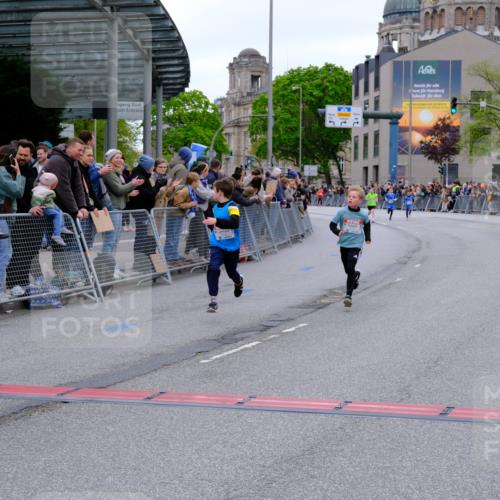 25.04.2026 - Das Zehntel Tim E. http://msf.ph/oto/9573664 25.04.2026 10:47:30 Ziel 6062, 6103, 6956, 7496, 7539, 7612, 7891 meine-sportfotos.de