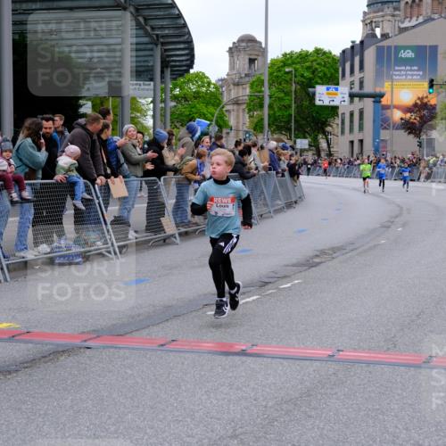 25.04.2026 - Das Zehntel Tim E. http://msf.ph/oto/9573669 25.04.2026 10:47:32 Ziel 6062, 6103, 6956, 7496, 7539, 7612, 7891 meine-sportfotos.de