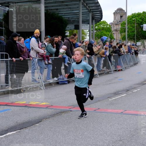 25.04.2026 - Das Zehntel Tim E. http://msf.ph/oto/9573674 25.04.2026 10:47:32 Ziel 6062, 6103, 6956, 7496, 7539, 7612, 7891 meine-sportfotos.de