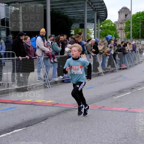 25.04.2026 - Das Zehntel Tim E. http://msf.ph/oto/9573675 25.04.2026 10:47:32 Ziel 6062, 6103, 6956, 7496, 7539, 7612, 7891 meine-sportfotos.de