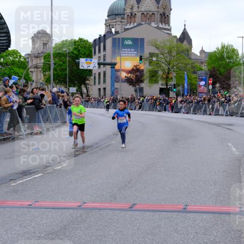 25.04.2026 - Das Zehntel Tim E. http://msf.ph/oto/9573680 25.04.2026 10:47:38 Ziel 5295, 6324, 6329, 7539 meine-sportfotos.de