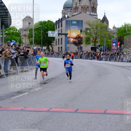 25.04.2026 - Das Zehntel Tim E. http://msf.ph/oto/9573682 25.04.2026 10:47:38 Ziel 5295, 6324, 6329, 7539 meine-sportfotos.de