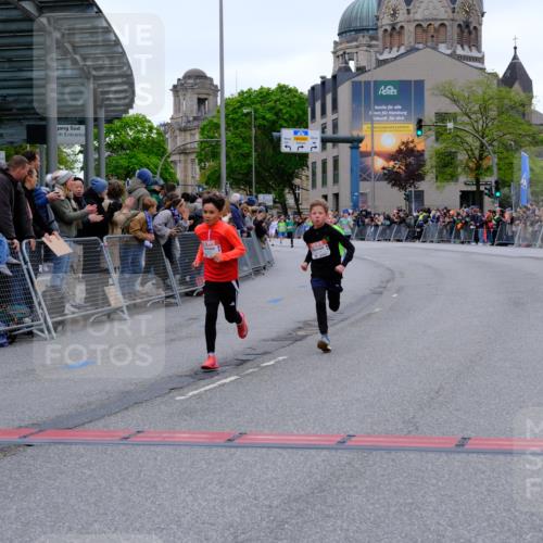 25.04.2026 - Das Zehntel Tim E. http://msf.ph/oto/9573698 25.04.2026 10:47:48 Ziel 5508, 6225, 7122 meine-sportfotos.de