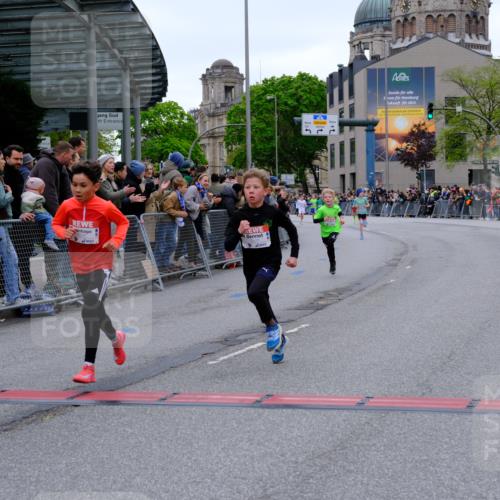 25.04.2026 - Das Zehntel Tim E. http://msf.ph/oto/9573706 25.04.2026 10:47:49 Ziel 5508, 6092, 6225, 7122 meine-sportfotos.de