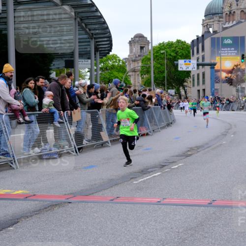 25.04.2026 - Das Zehntel Tim E. http://msf.ph/oto/9573718 25.04.2026 10:47:50 Ziel 5508, 6092, 6225, 7122 meine-sportfotos.de
