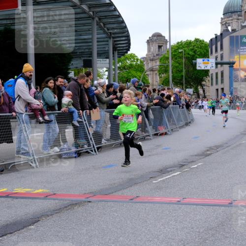 25.04.2026 - Das Zehntel Tim E. http://msf.ph/oto/9573720 25.04.2026 10:47:51 Ziel 5508, 6092, 6225, 7122 meine-sportfotos.de
