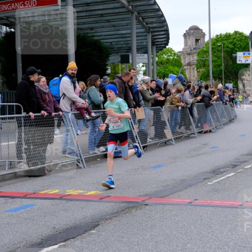 25.04.2026 - Das Zehntel Tim E. http://msf.ph/oto/9573728 25.04.2026 10:47:54 Ziel 5508, 6092, 6225, 6540, 7122, 8056, 8074 meine-sportfotos.de