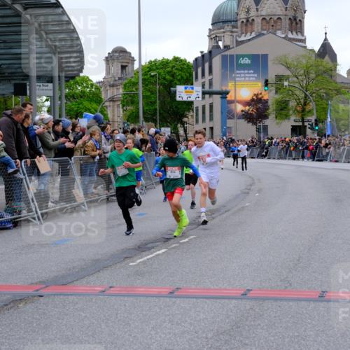 25.04.2026 - Das Zehntel Tim E. http://msf.ph/oto/9573737 25.04.2026 10:47:59 Ziel 5293, 5309, 6092, 6317, 6540, 8056, 8074 meine-sportfotos.de