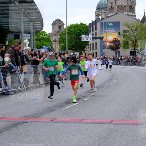 25.04.2026 - Das Zehntel Tim E. http://msf.ph/oto/9573739 25.04.2026 10:47:59 Ziel 5293, 5309, 6092, 6317, 6540, 8056, 8074 meine-sportfotos.de